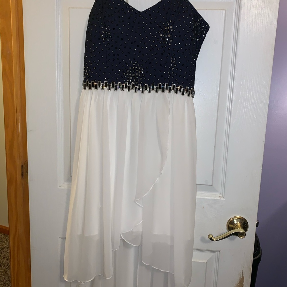 Fancy dress size 15